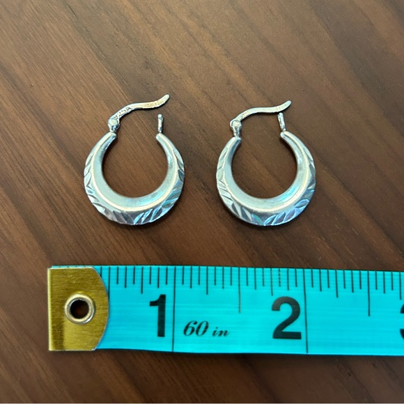 925 Sterling Silver Earrings - Huggie Hoops - Picture 2 of 4